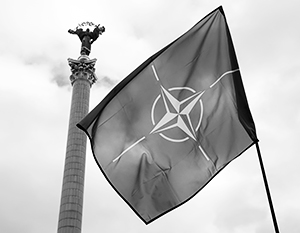 НАТО давно присутствует на Украине