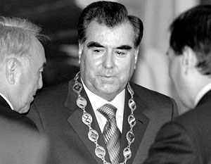Новый президент Туркменистана Гурбангулы Бердымухаммедов еще зимой этого года дал ясно понять, что отношение его страны к СНГ не изменится