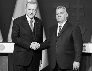 Лидеры Турции и Венгрии не дают полностью сомкнуть западный антироссийский фронт