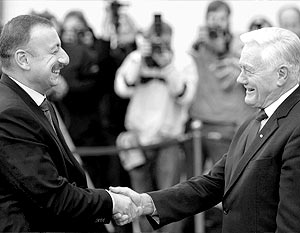 Президент Азербайджана Ильхам Алиев и президент Литвы Валдас Адамкус