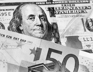 Почему евро стал стоить дешевле доллара