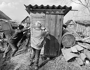 Такие туалеты до сих пор остаются отличительным признаком литовской глубинки