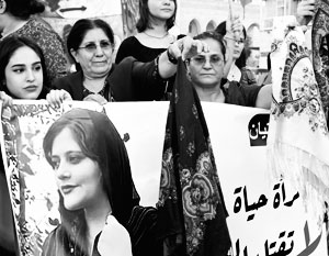 Митинги солидарности с протестующими в Иране прокатились по многим западным столицам