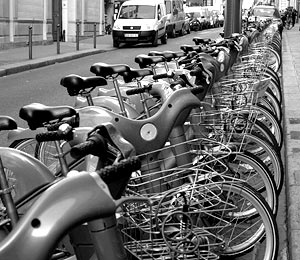 Французов спасет только велосипед