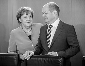 Заявления Меркель и Шольца о ставках на дипломатию противоречат друг другу, но Меркель явно знает больше