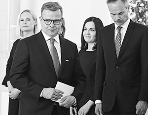 Антти Петтери Орпо (слева) станет новым премьером Финляндии