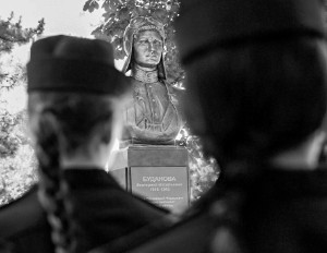 Памятник Екатерине Будановой не так давно был открыт в Смоленской области