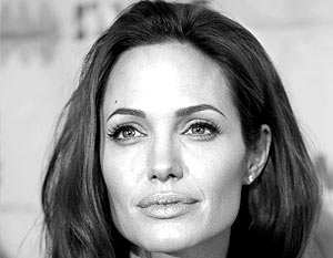42-летняя Анджелина Джоли возглавила список 100 самых сексуальных киноактеров