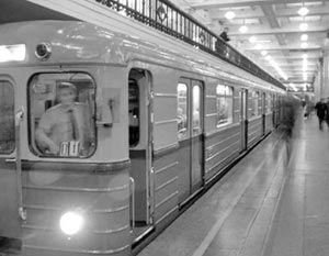 В настоящее время протяженность линий Московского метрополитена на 80 километров меньше, чем того требуют нормативы, а четыре из одиннадцати линий работают с 30%-ной перегрузкой