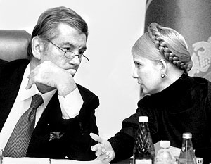 Виктор Ющенко приказал Юлии Тимошенко представить доклад о ситуации с погашением задолженности Украины