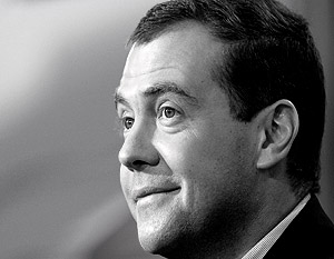 Медведев повысит рейтинг России