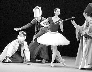 Сцена из спектакля «Корсар» во время презентации балета на Новой сцене Большого театра.