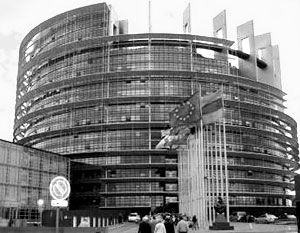 Европарламент подозревают в коррупции