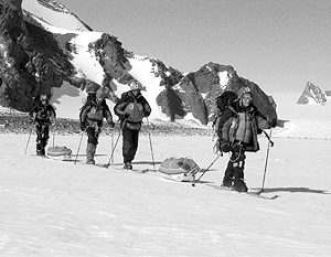 Альпинисты начали восхождение на гору Тбау по маршруту пятой «Б» категории сложности в минувшее воскресенье