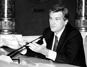 Ющенко жертвует рейтингом