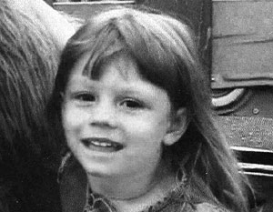 Пятилетняя Полина Малькова пропала со двора своего дома на улице Павлова в Красноярске 19 марта 2007 года