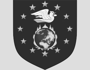 На эмблеме «Хелброка» изображен белый голубь, несущий оливковую ветвь к горящему земному шару на фоне флага Евросоюза