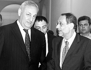 Президент республики Абхазия Сергей Багапш и верховный представитель ЕС по вопросам внешней политики и безопасности Хавьер Солана