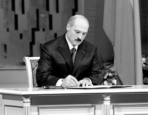 Лукашенко всех научит 