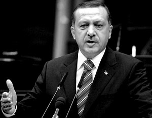Правящая партия Тайипа Эрдогана не распущена