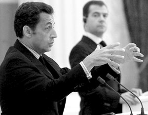 Президент Франции Николя Саркози и президент России Дмитрий Медведев