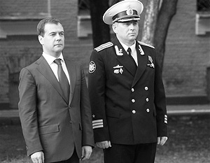 Вырос личный рейтинг Дмитрия Медведева и доверие к российским вооруженным силам
