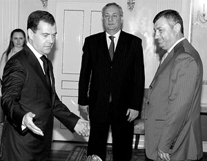 Дмитрий Медведев признание независимости Абхазии и Южной Осетии в одностороннем формате не поддержит