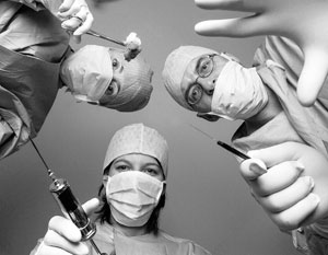 Гибель пациента под ножом хирурга предложено отныне считать всего лишь страховым случаем