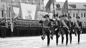 В Москве на Красной площади прошел торжественный военный парад в честь Дня Победы. В праздничном мероприятии традиционно приняли участие разные виды войск ВС России, а также иностранные расчеты большинства стран, чьи лидеры посетили столицу 9 мая