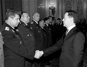 Президент России Дмитрий Медведев на церемонии представления офицеров