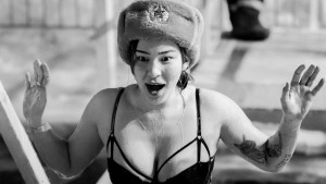 В России в ночь на 19 января прошли купания в честь православного праздника Крещение Господне. В этот день верующие вспоминают о важном библейском событии – крещении Иисуса Христа в реке Иордан