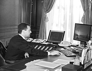 Дмитрий Медведев освоил новую форму общения с пользователями Сети
