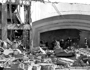 Служба спасения ищет людей заваленных под обломками отеля после взрыва ночью в Шарм-эш-Шейхe