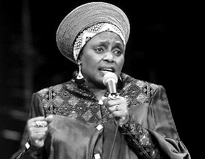 Умерла южноафриканская певица Мириам Макеба