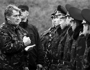 Ющенко перебрасывает войска в Севастополь