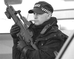 Полиция Великобритании арестовала 29-летнего мужчину и 31-летнюю женщину в районе Форрест-Хилл
