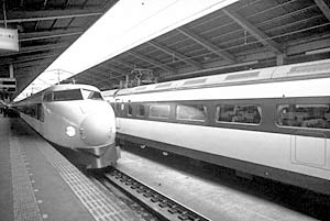 В Японии с 2011 года планируется пускать поезда со скоростью не менее 360 километров в час