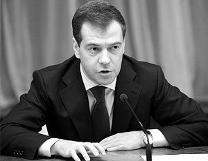 Дмитрий Медведев поручил главам МИДа и МЧС оказать гуманитарную помощь Палестине