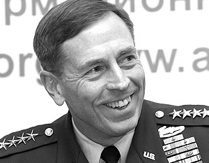 Командующий центральным командованием США Дэвид Петреус