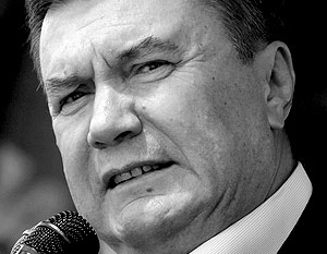 Янукович требует пенсию