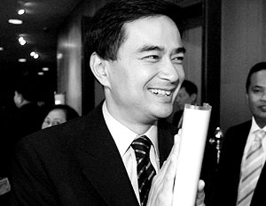 Тайский премьер устоял