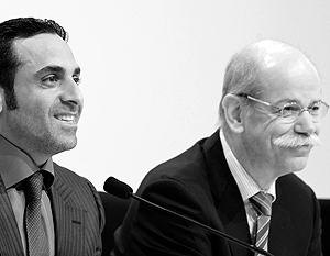 Хадем аль-Кубайзи и Дитер Цетше радуются спасению Daimler