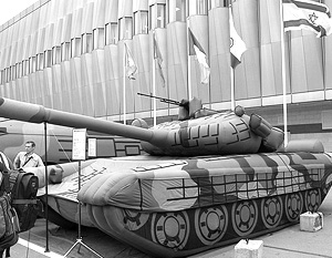 Российская армия вооружается надувными танками