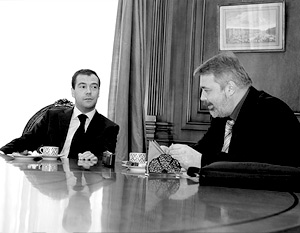 Дмитрий Медведев в интервью «Новой газете» выразил мнение, что кампания по выборам мэра Сочи идет на пользу демократии