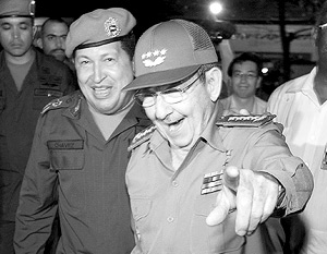 Рауль Кастро и Уго Чавес уходят от доллара