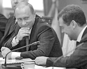 Президент России Владимир Путин и первый вице-премьер РФ Дмитрий Медведев