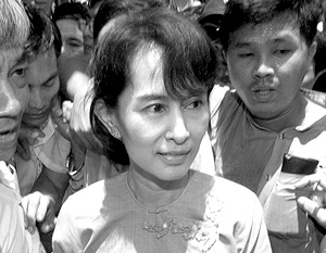 Лидер Национальной лиги за демократию, лауреат Нобелевской премии мира Аун Сан Су Чжи