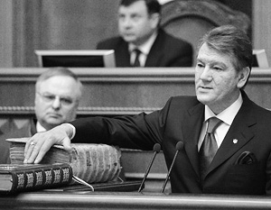 Ющенко пообещал бороться за старую конституцию и призвал на помощь Запад