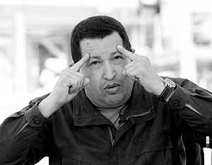 Чавес призвал мир уважать победу Ахмадинежада на выборах