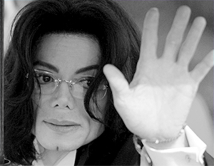 Майкл Джексон скончался в возрасте 50 лет